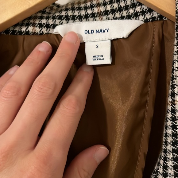 Blazer - Picture 2 of 5